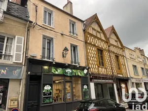 Building at Montargis (45200)