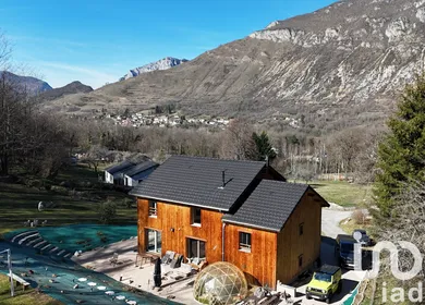 Architectural house in LASSUR (09310)