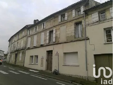 Building at Angoulême (16000)