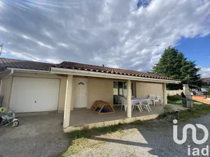 Maison traditionnelle à Castel-Sarrazin (40330)