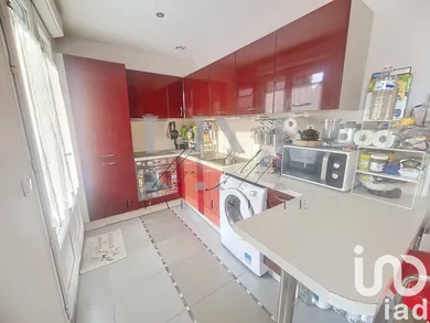 Apartment in Pontault-Combault (77340)