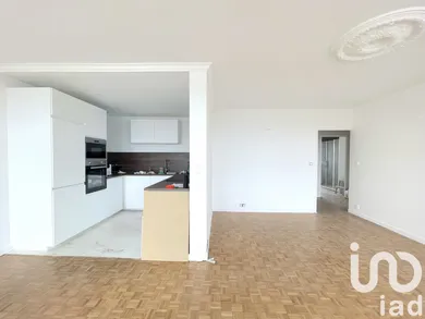 Apartment at La Roche-sur-Yon (85000)
