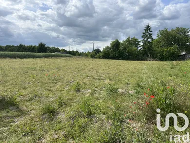 Land at Saint-Hilaire-au-Temple (51400)