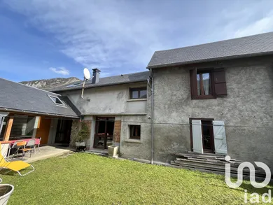 Maison de village à Campan (65710)