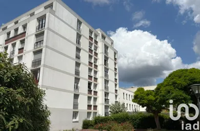 Apartment in Rouen (76100)