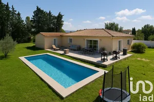 House at Rochefort-du-Gard (30650)