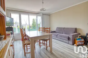Apartment at Aubergenville (78410)