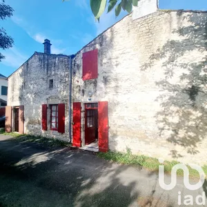 Maison de campagne à Périgné (79170)