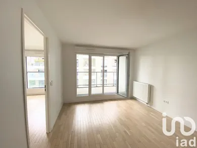 Apartment in Bois-Colombes (92270)