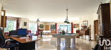 Architectural house at Chevanceaux (17210)