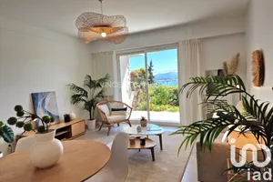 Apartment at Sanary-sur-Mer (83110)