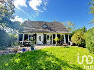 House at Doue (77510)