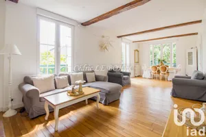 Mansion at Beauchamp (95250)