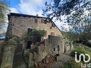 Maison de campagne à Meyras (07380)