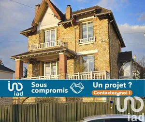 Traditional house at Triel-sur-Seine (78510)
