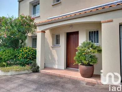 Maison traditionnelle à Rezé (44400)