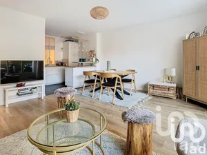 Apartment at Saint-Cloud (92210)