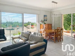 House at Connaux (30330)