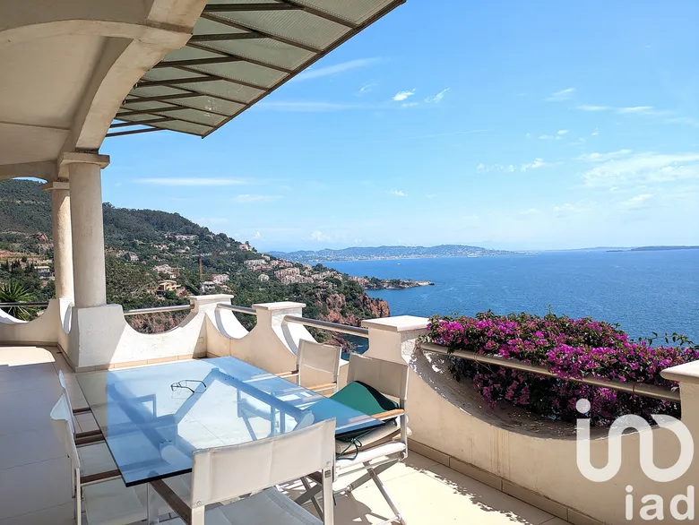 Appartement 4 pièces 114 m² · à Théoule-sur-Mer · 114 m² · 990 000 €