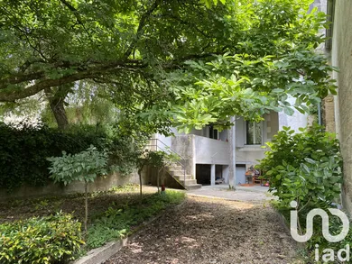 Building at Coutras (33230)