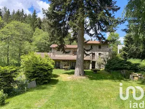Moulin à Saint-Amant-Roche-Savine (63890)