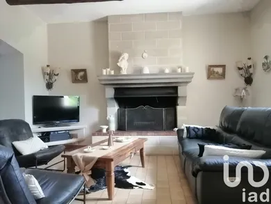 House at Althen-des-Paluds (84210)