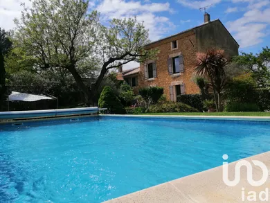 House at Althen-des-Paluds (84210)