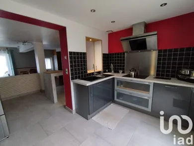 House at Crèvecœur-le-Grand (60360)