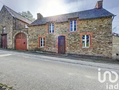 Townhouse in Plémet (22210)
