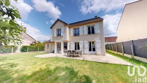 Maison traditionnelle à Vaux-le-Pénil (77000)