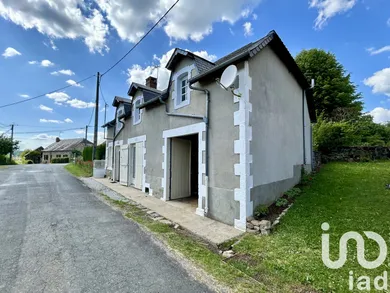Traditional house in Chamboulive (19450)