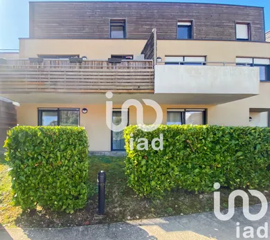 Apartment at Combs-la-Ville (77380)