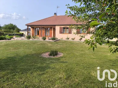 Detached house at Payns (10600)