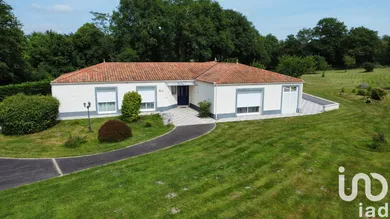 Maison traditionnelle à Saint-Avaugourd-des-Landes (85540)