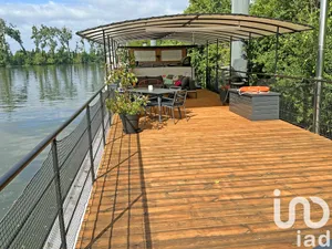 Barge in Conflans-Sainte-Honorine (78700)