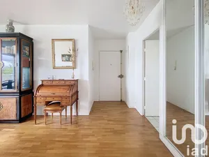 Apartment at Courbevoie (92400)