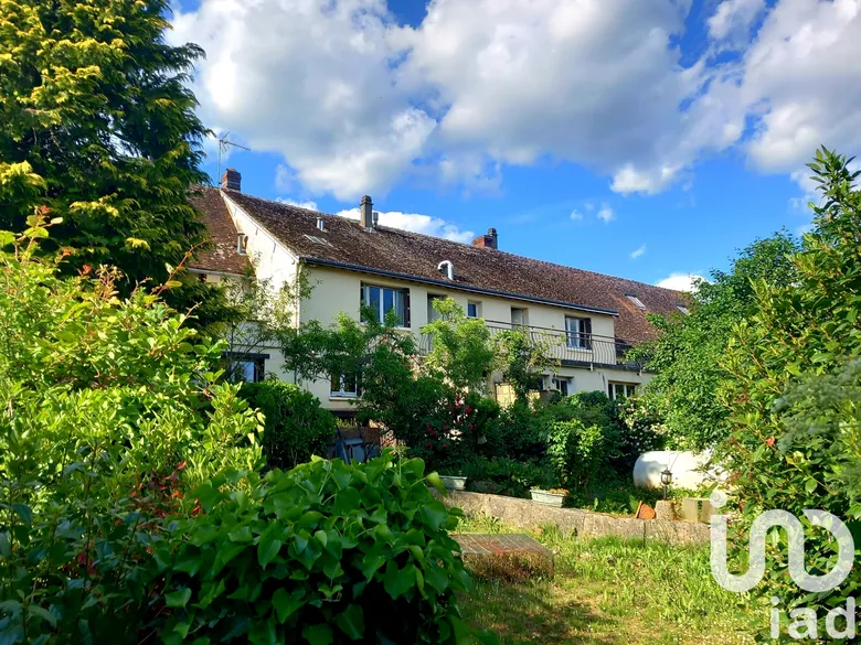 Maison 15 pièces 164 m² · à Saint-Victor-de-Buthon · 164 m² · 125 000 €