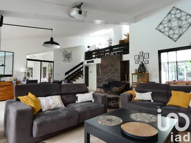 Maison d'architecte à Sainte-Geneviève-des-Bois (91700)