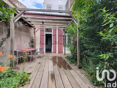 Immeuble à Bordeaux (33800)