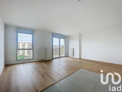 Apartment in Reims (51100)
