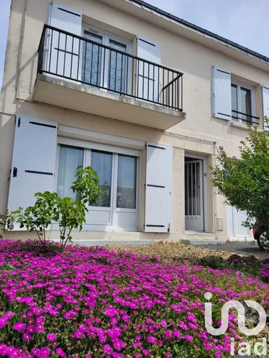 Maison traditionnelle à Beaufort-en-Anjou (49250)