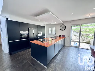 Maison traditionnelle à Saint-Jean-Bonnefonds (42650)