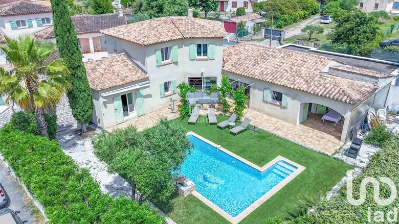 Maison 7 pièces 187 m² · à Puget-sur-Argens · 187 m² · 749 000 €