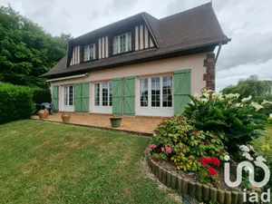 Pavillon à Forges-les-Eaux (76440)