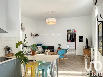 Appartement à Marseille (13004) — 2/8