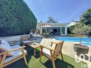 Architectural house at Morangis (91420)