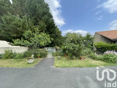 House at Lachaise (16300)