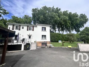 House at Puyoô (64270)