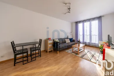 Apartment in Chevilly-Larue (94550)