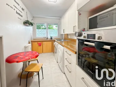 Apartment in Villeneuve-le-Roi (94290)